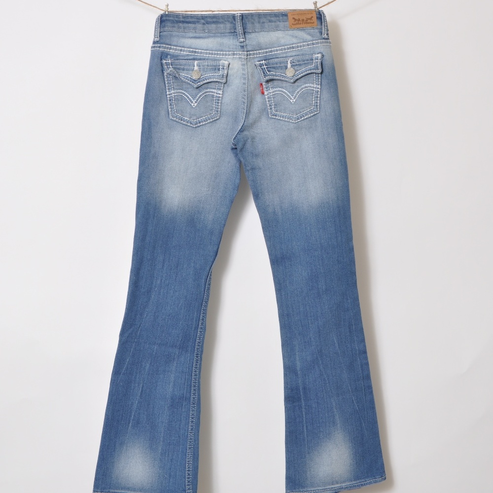 **LEVI'S**BOOT CUT** BLUE JEANS